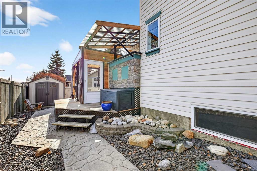 Single Family House for Sale in  Somerset Crescent SW Somerset Calgary 