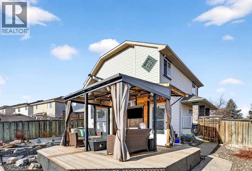 Single Family House for Sale in  Somerset Crescent SW Somerset Calgary 