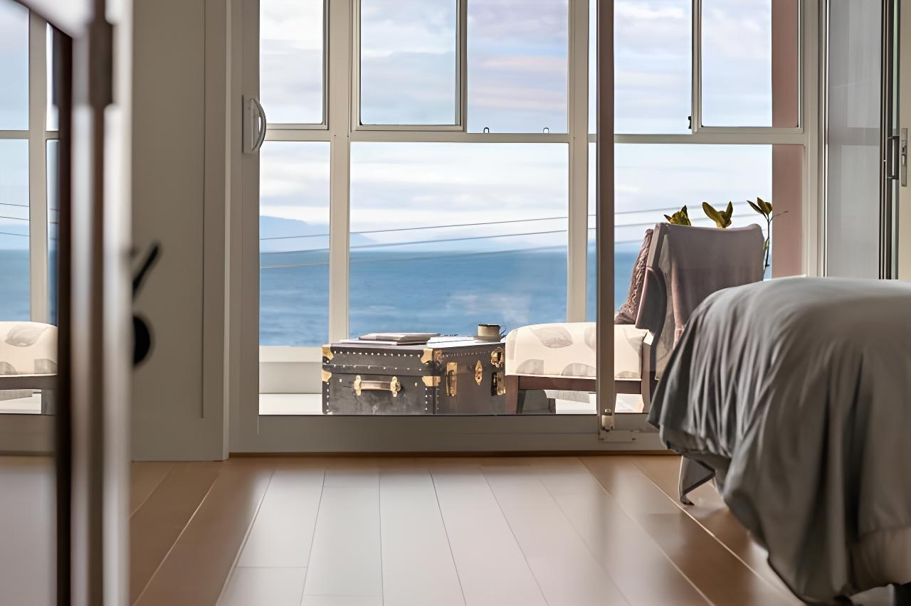 14501 MARINE DRIVE, White Rock