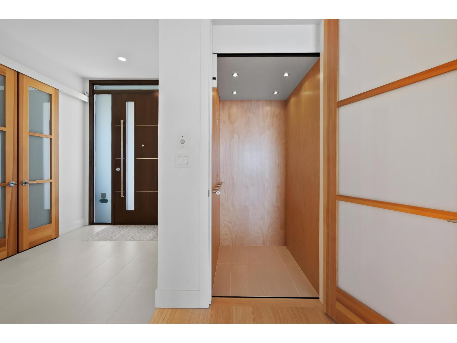 14501 MARINE DRIVE, White Rock