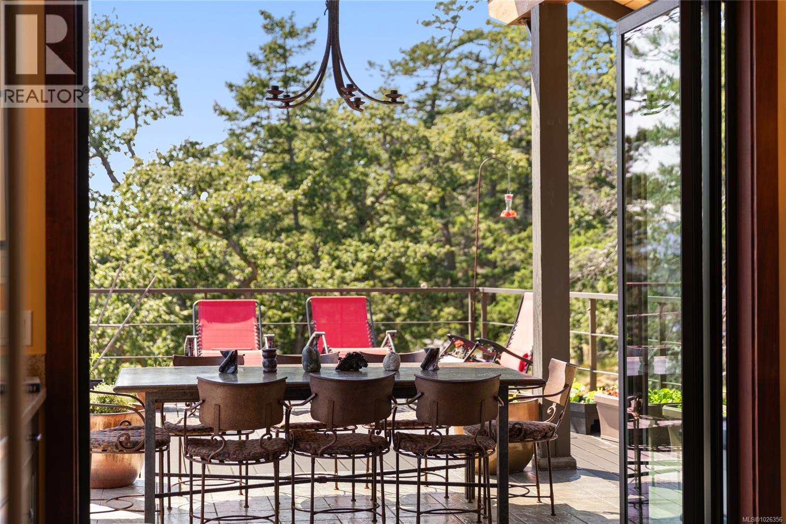 730 Treetops Spur, Sidney Island