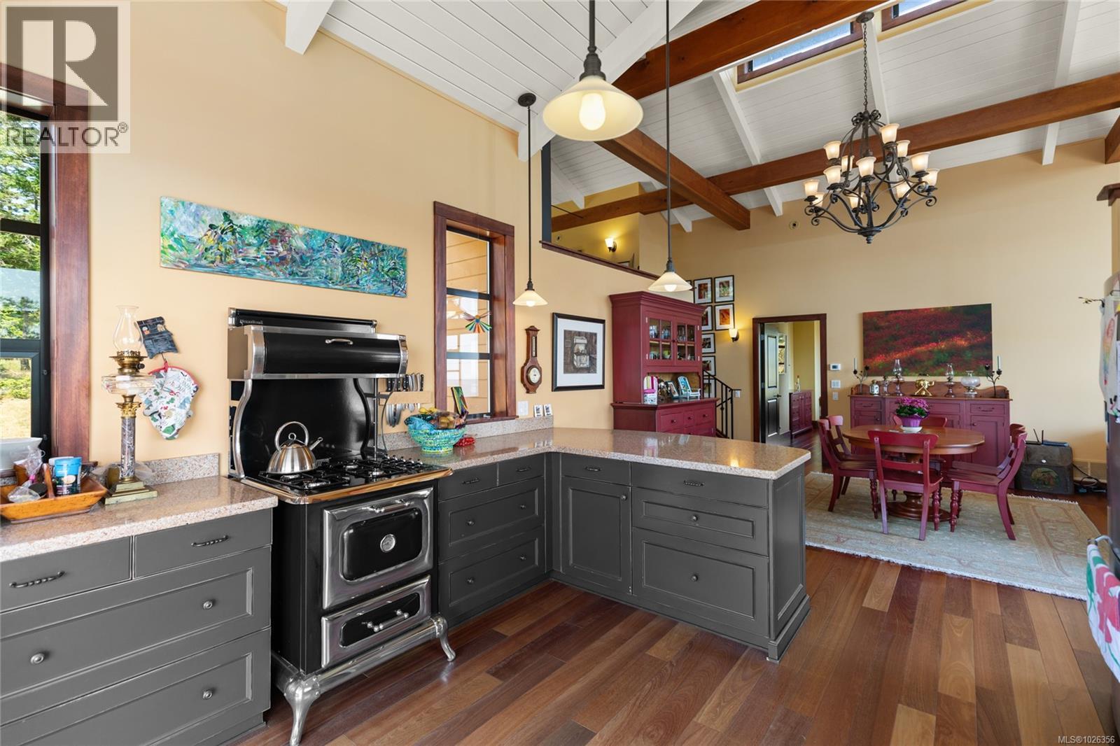 730 Treetops Spur, Sidney Island