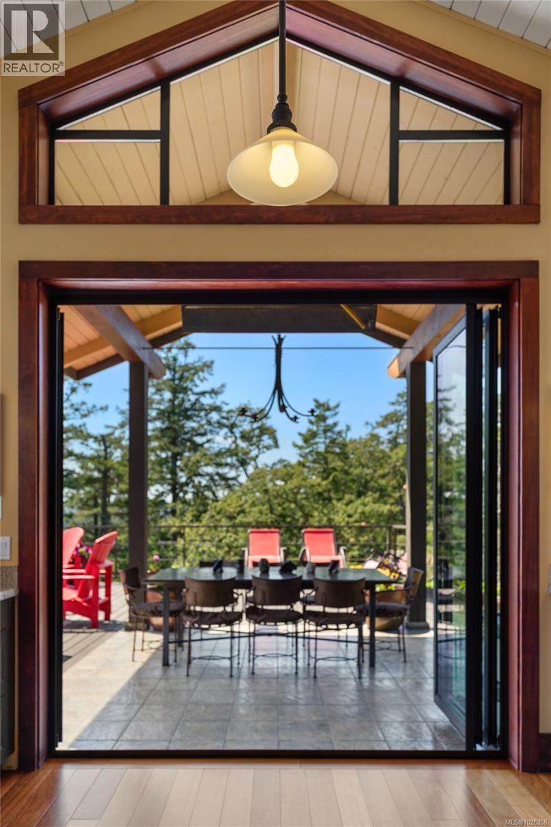 730 Treetops Spur, Sidney Island