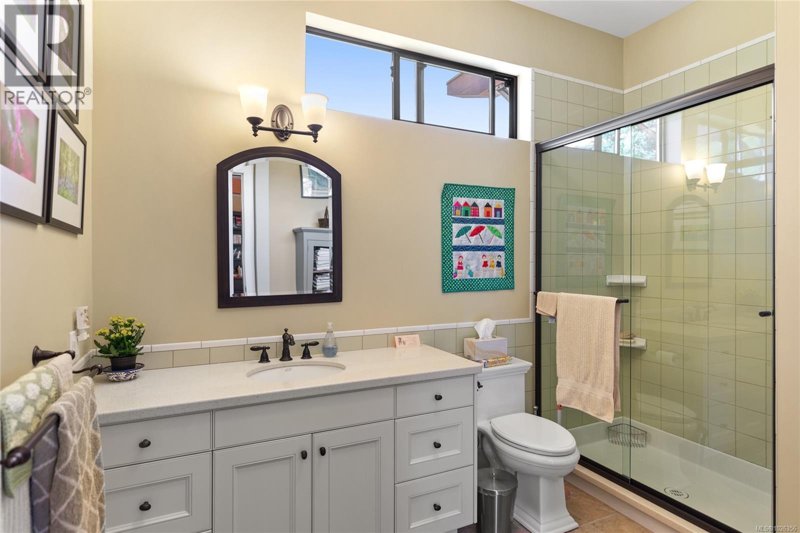 730 Treetops Spur, Sidney Island