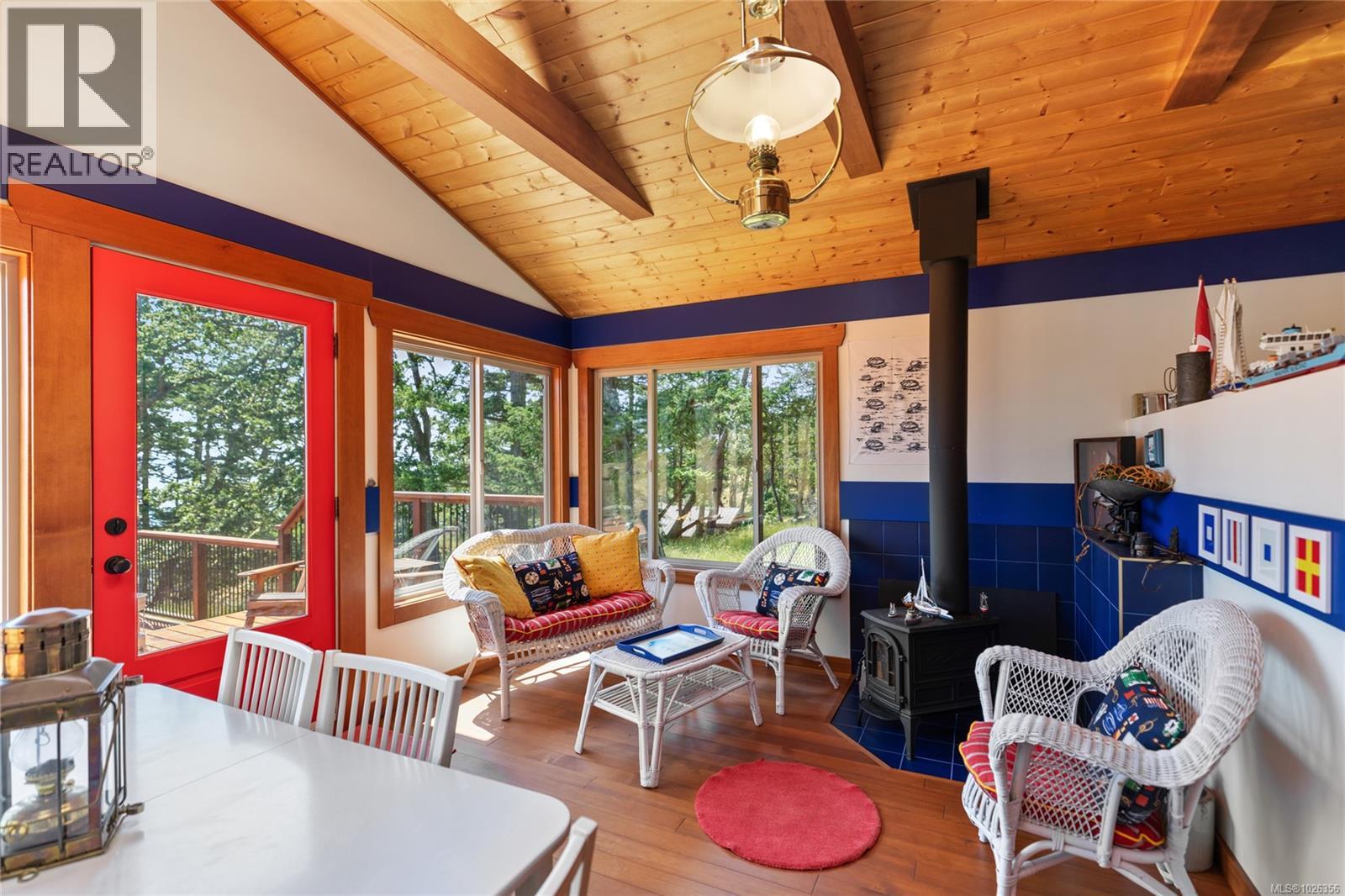 730 Treetops Spur, Sidney Island