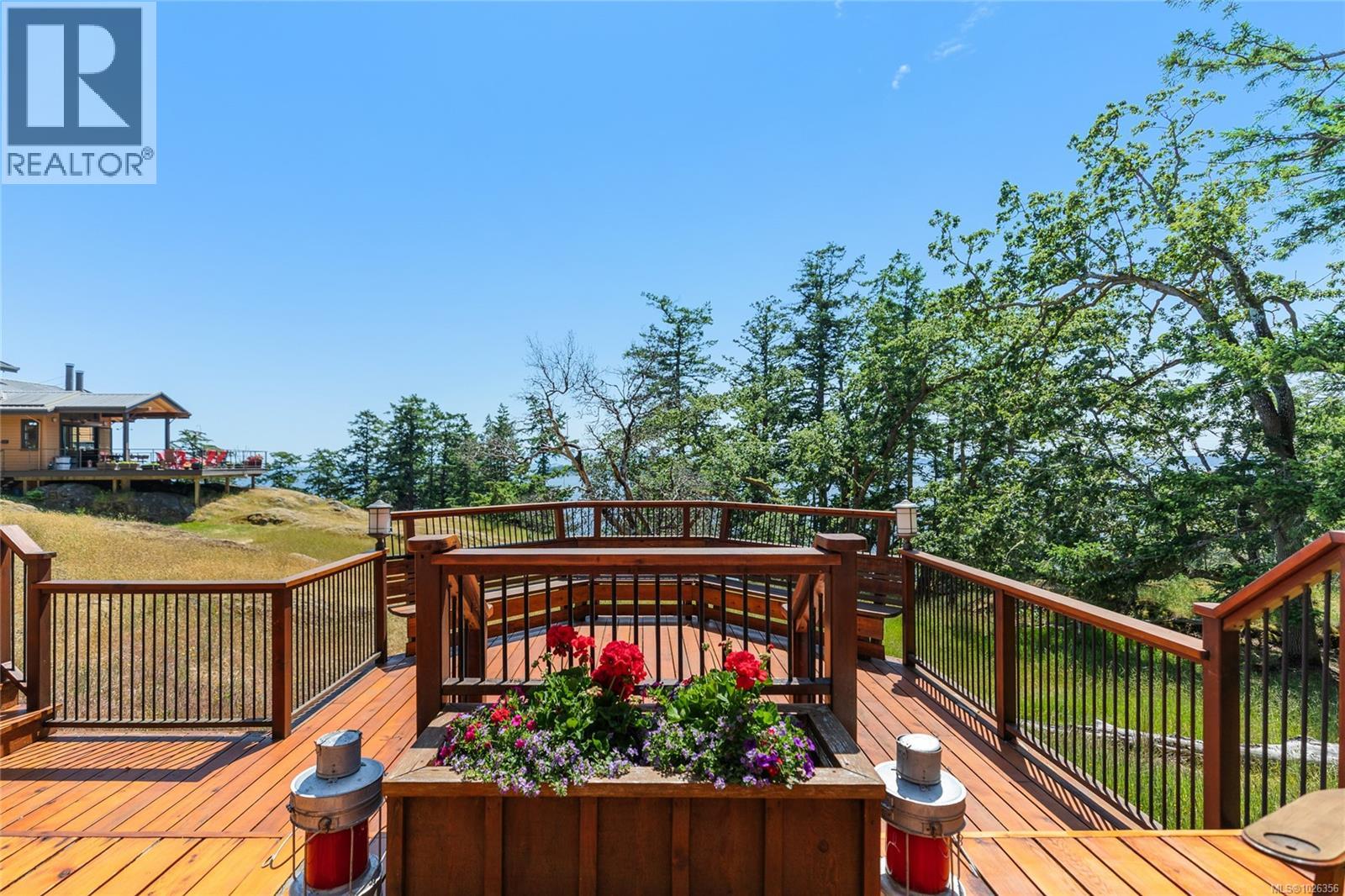 730 Treetops Spur, Sidney Island