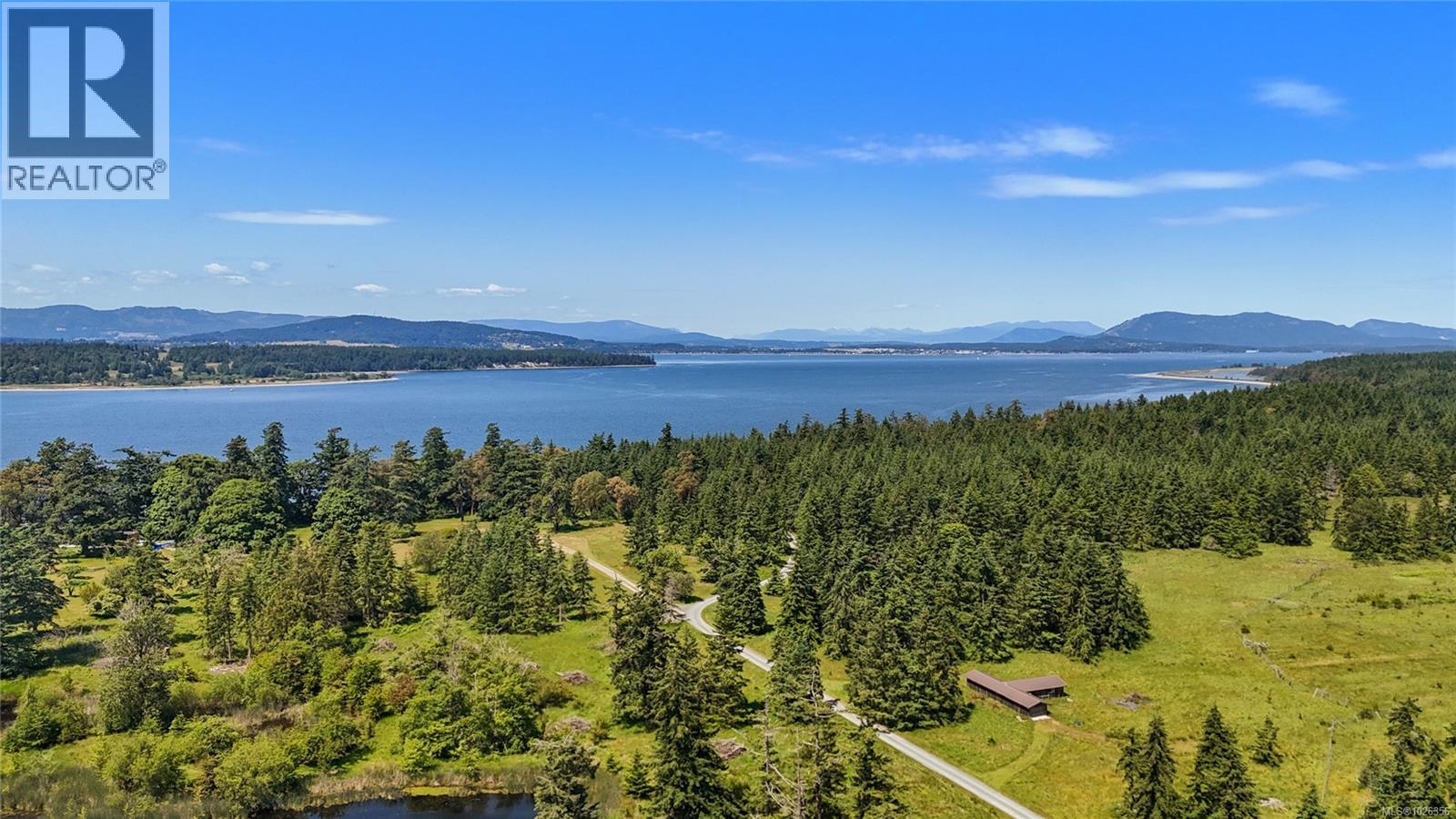 730 Treetops Spur, Sidney Island