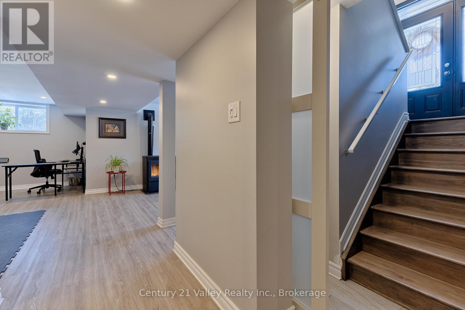 543 ANDERSON ROAD — photo 39