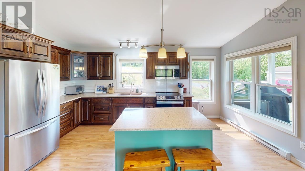 Property 2 of 14 of 13791 Nova Scotia Trunk 7