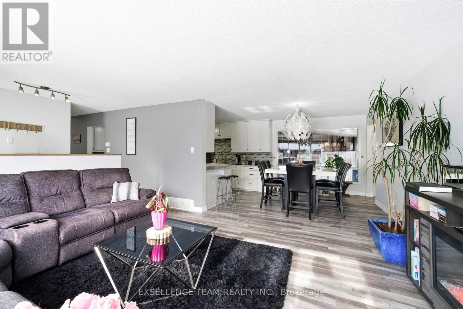 103 ST. GEORGE STREET W - Photo 5 of 37, North Glengarry, Ontario