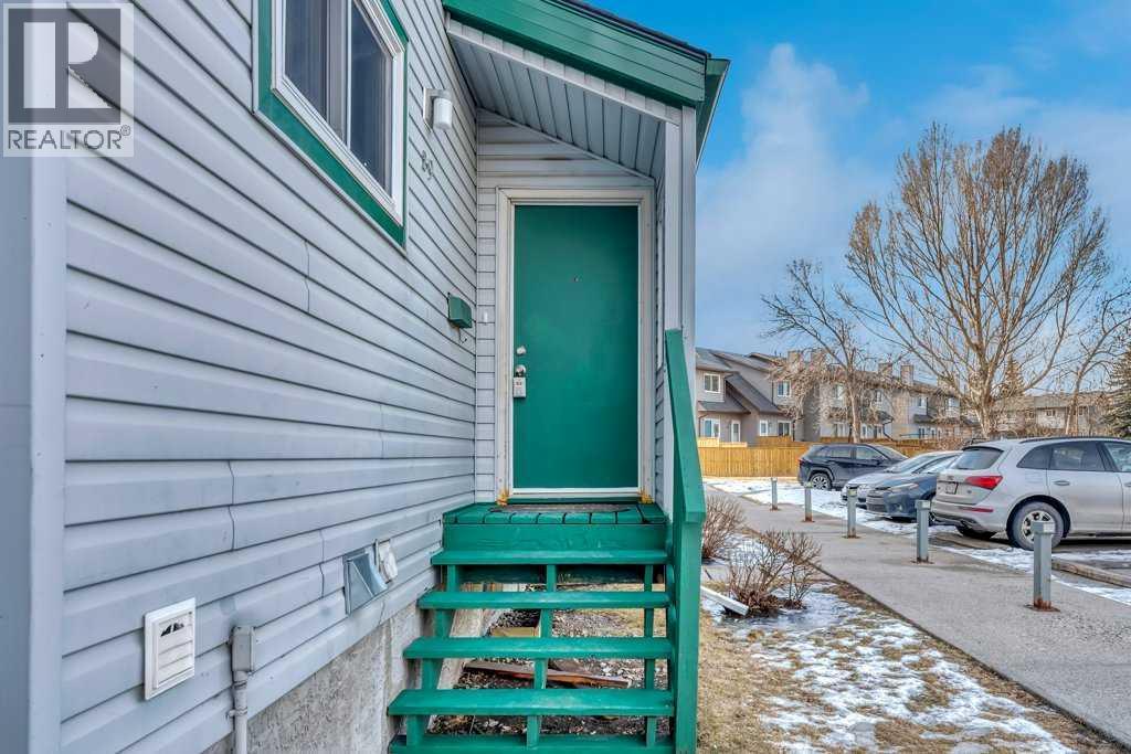 Single Family House for Sale in   Templehill Drive NE Temple Calgary 