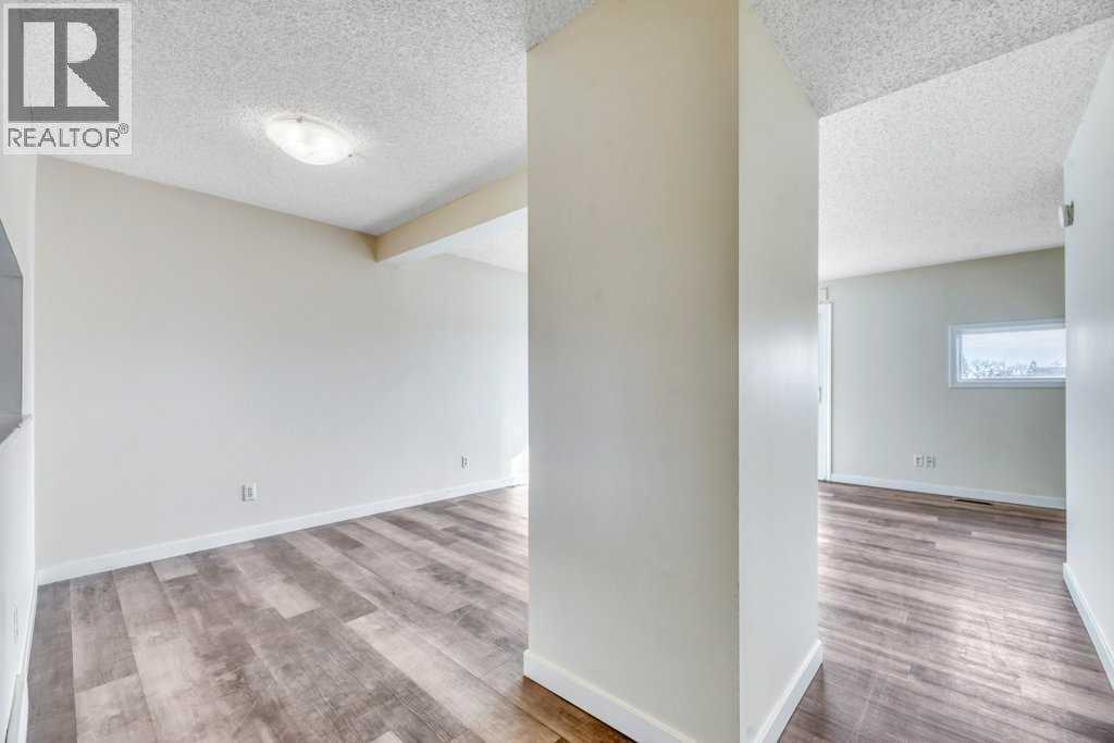 Single Family House for Sale in   Templehill Drive NE Temple Calgary 