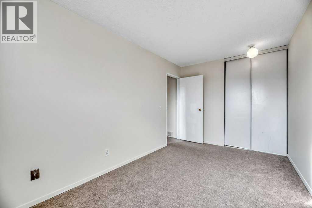 Single Family House for Sale in   Templehill Drive NE Temple Calgary 