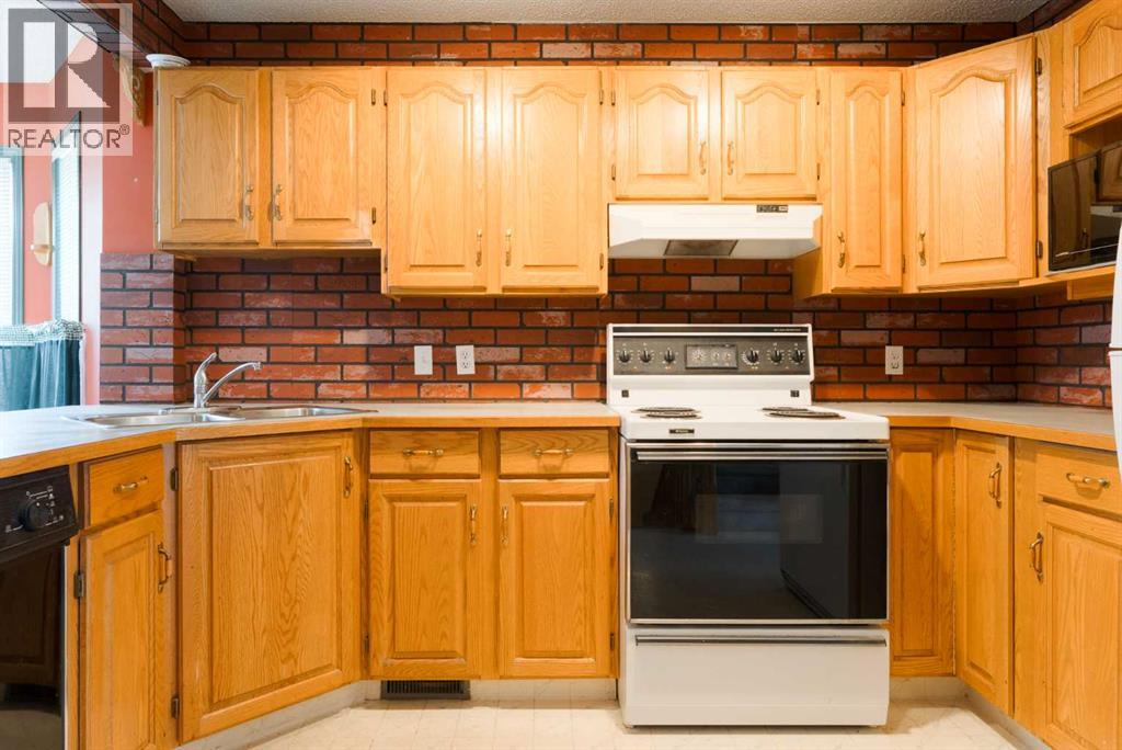 Single Family House for Sale in  Citadel Terrace NW Citadel Calgary 