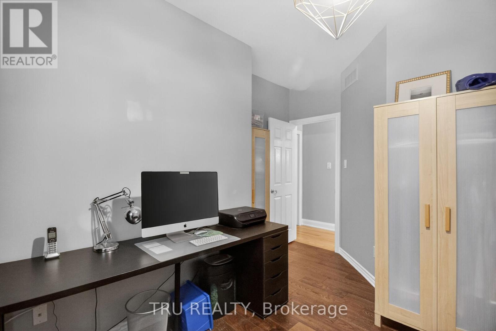 bedroom 2 or office/den