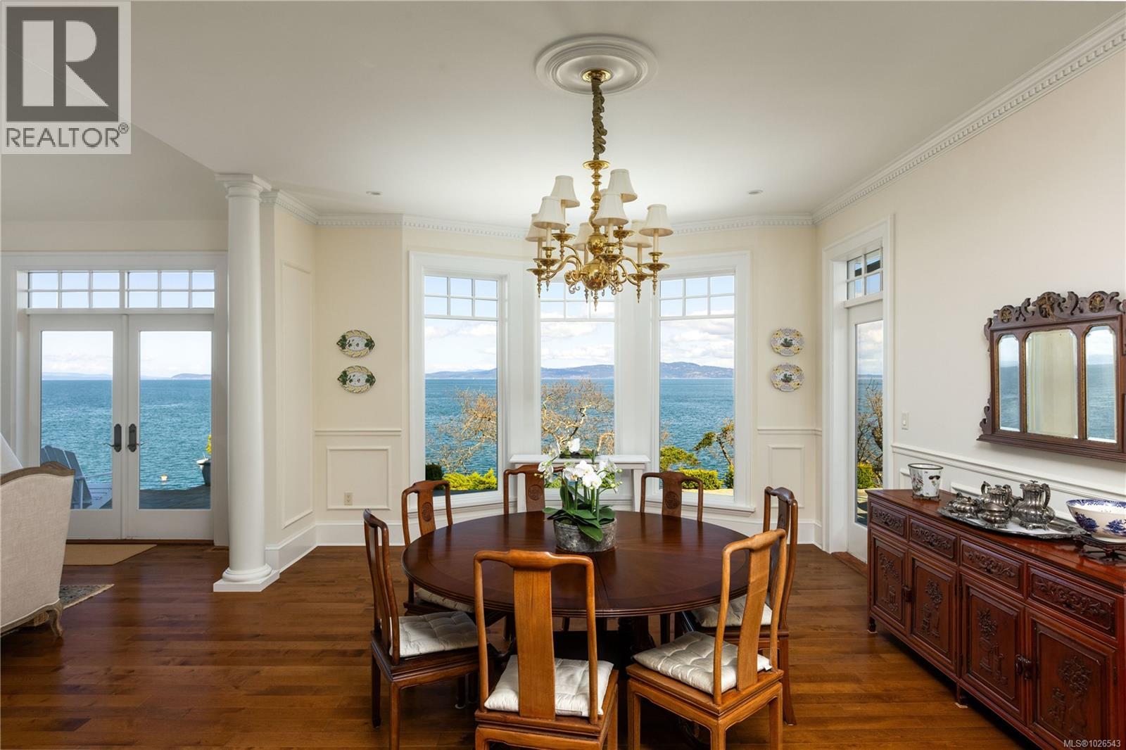  2600 Queenswood Drive, Saanich