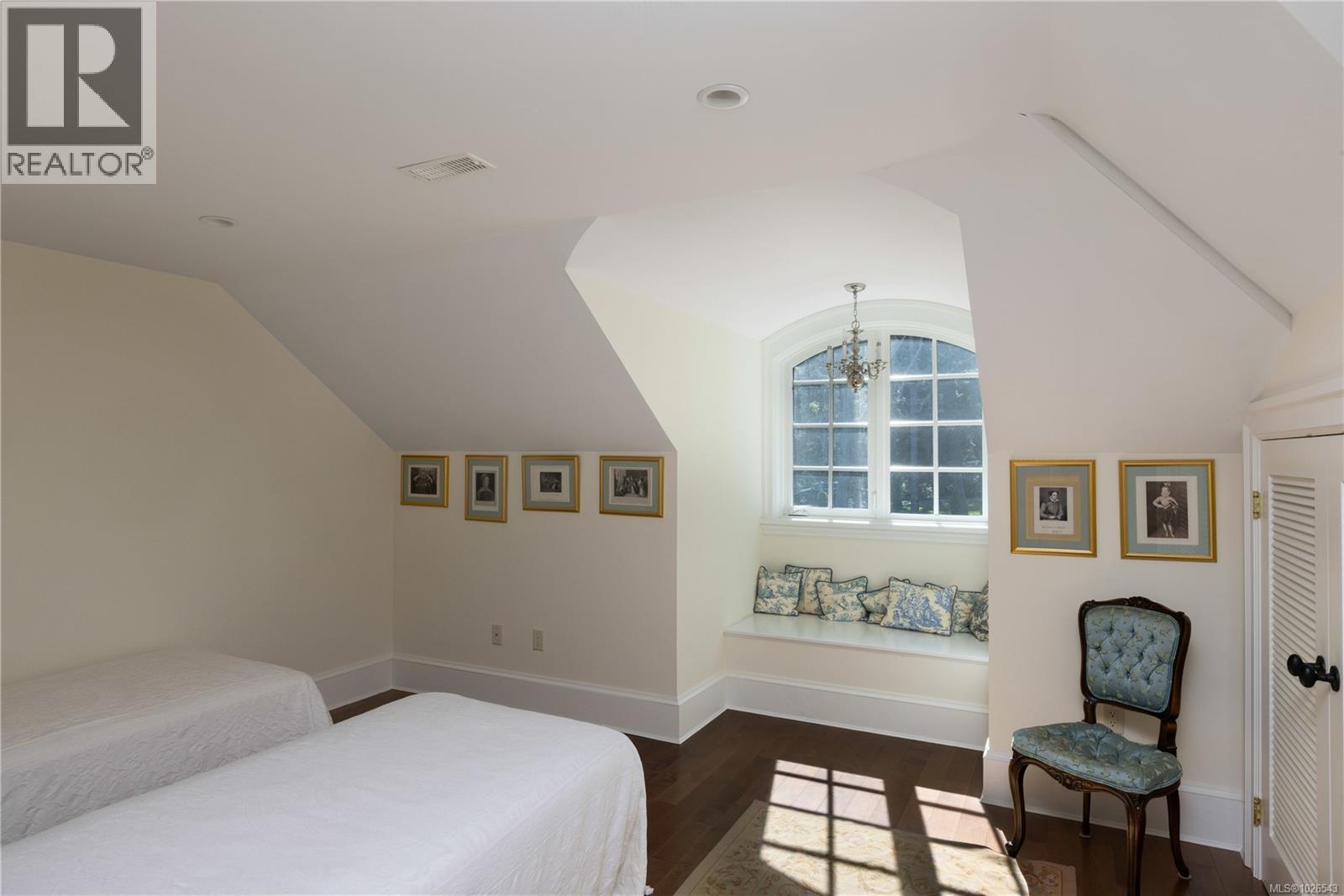 2600 Queenswood Dr - 38