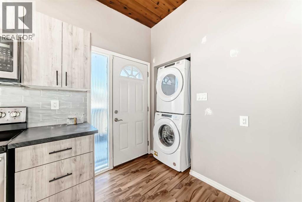 Single Family House Bi-level for Sale in  Millar Road NE Mayland Heights Calgary 