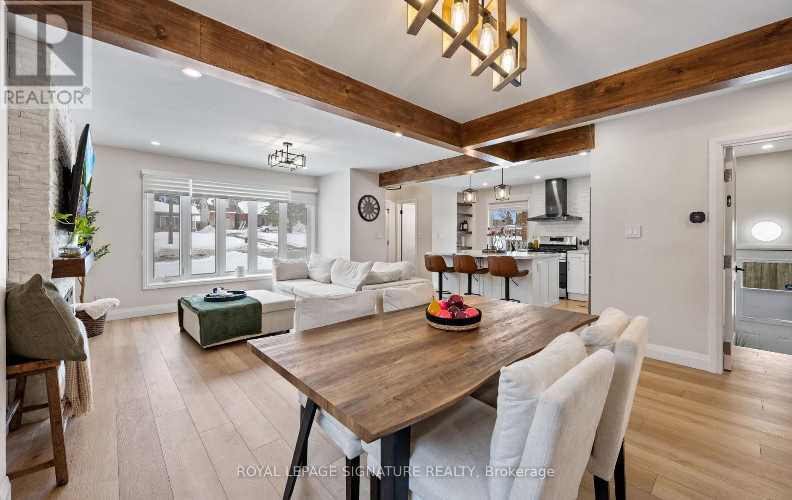 357 Rossland Road East