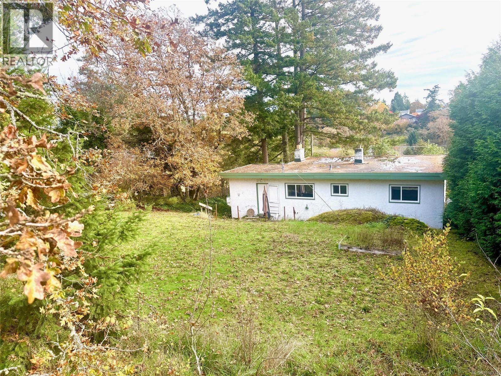  3904 Wilkinson Road, Saanich