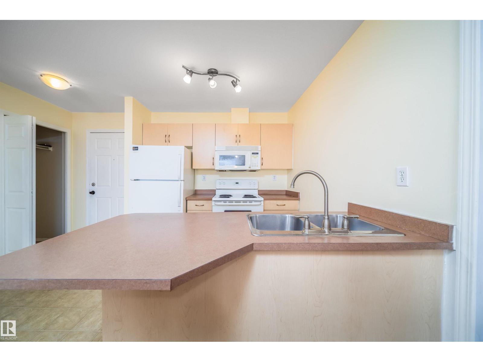 #211 4310 33 ST, Stony Plain