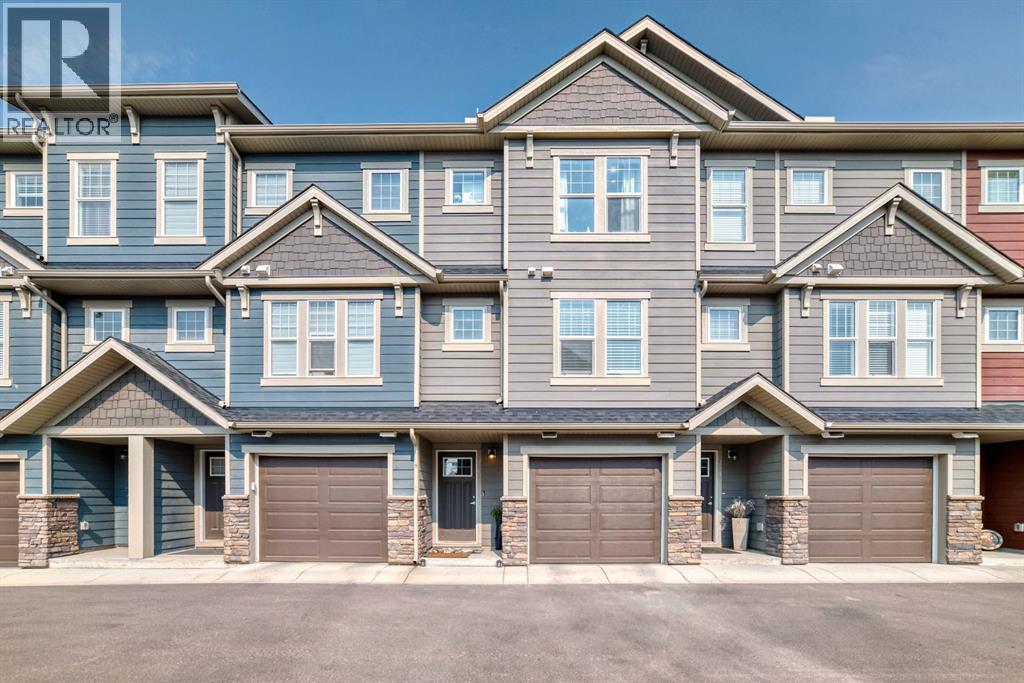 206 Cranbrook Square SE - Main photo, Calgary, Alberta