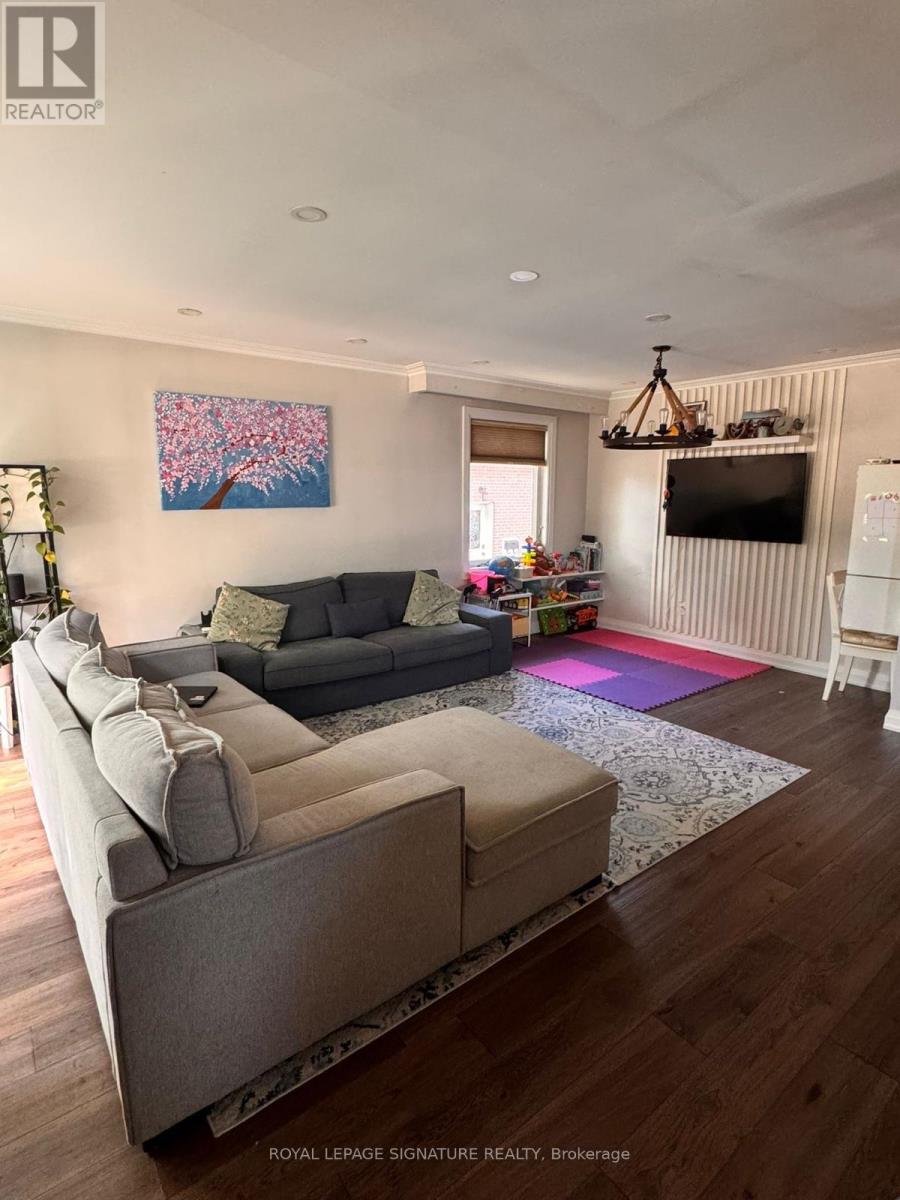 30 GENTIAN DRIVE - Photo 4 of 15, Toronto (Eringate-Centennial-West Deane), Ontario