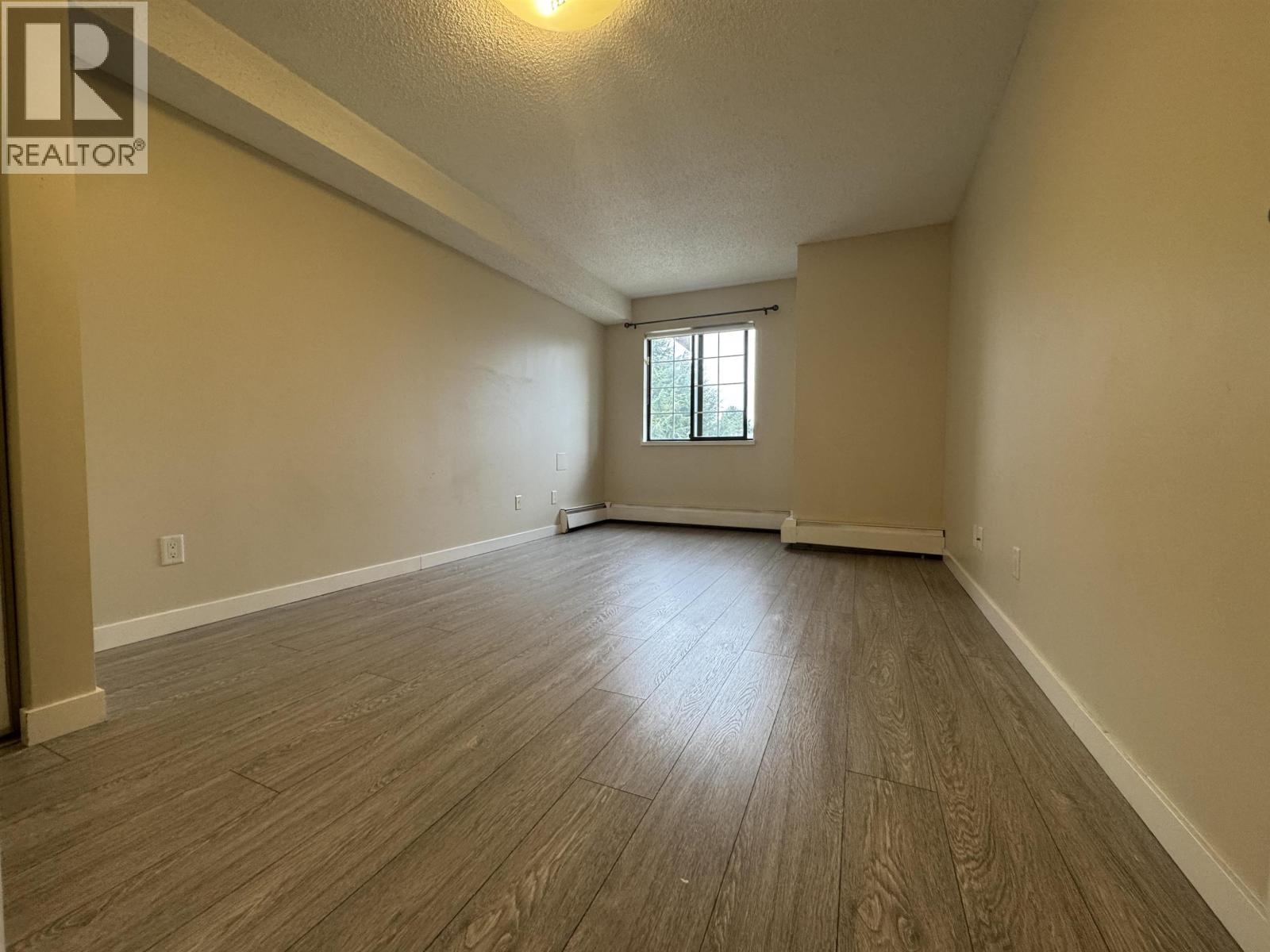 329 8500 ACKROYD ROAD, Richmond