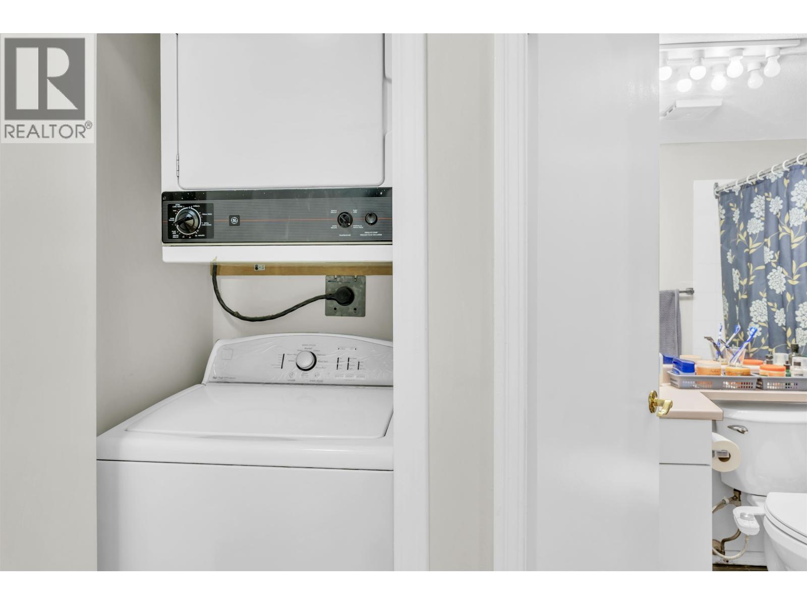 212 6939 GILLEY AVENUE, Burnaby