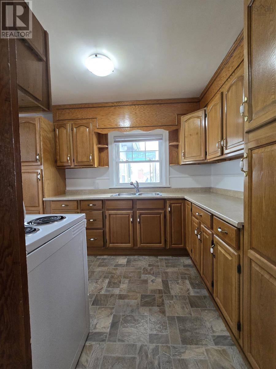 Property 8 of 20 of 2 George Street