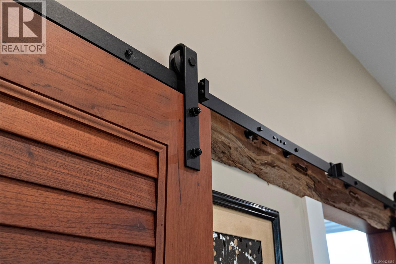 7343 Lakefront Pl, Lake Cowichan