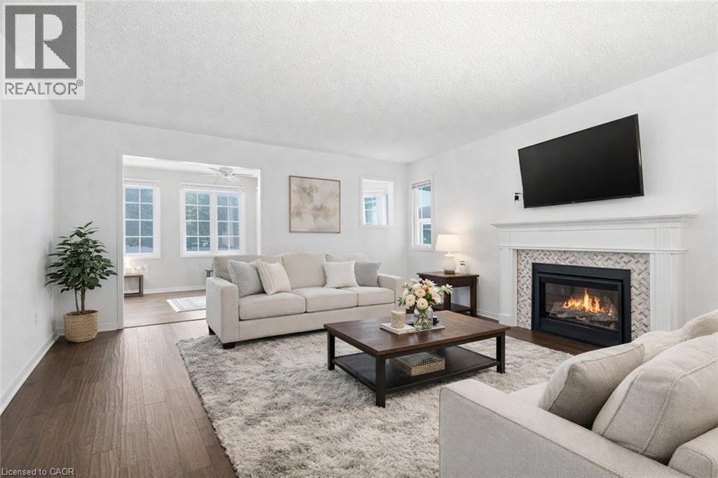 360 SILVERBIRCH Boulevard - Photo 2 of 37, Glanbrook, Ontario