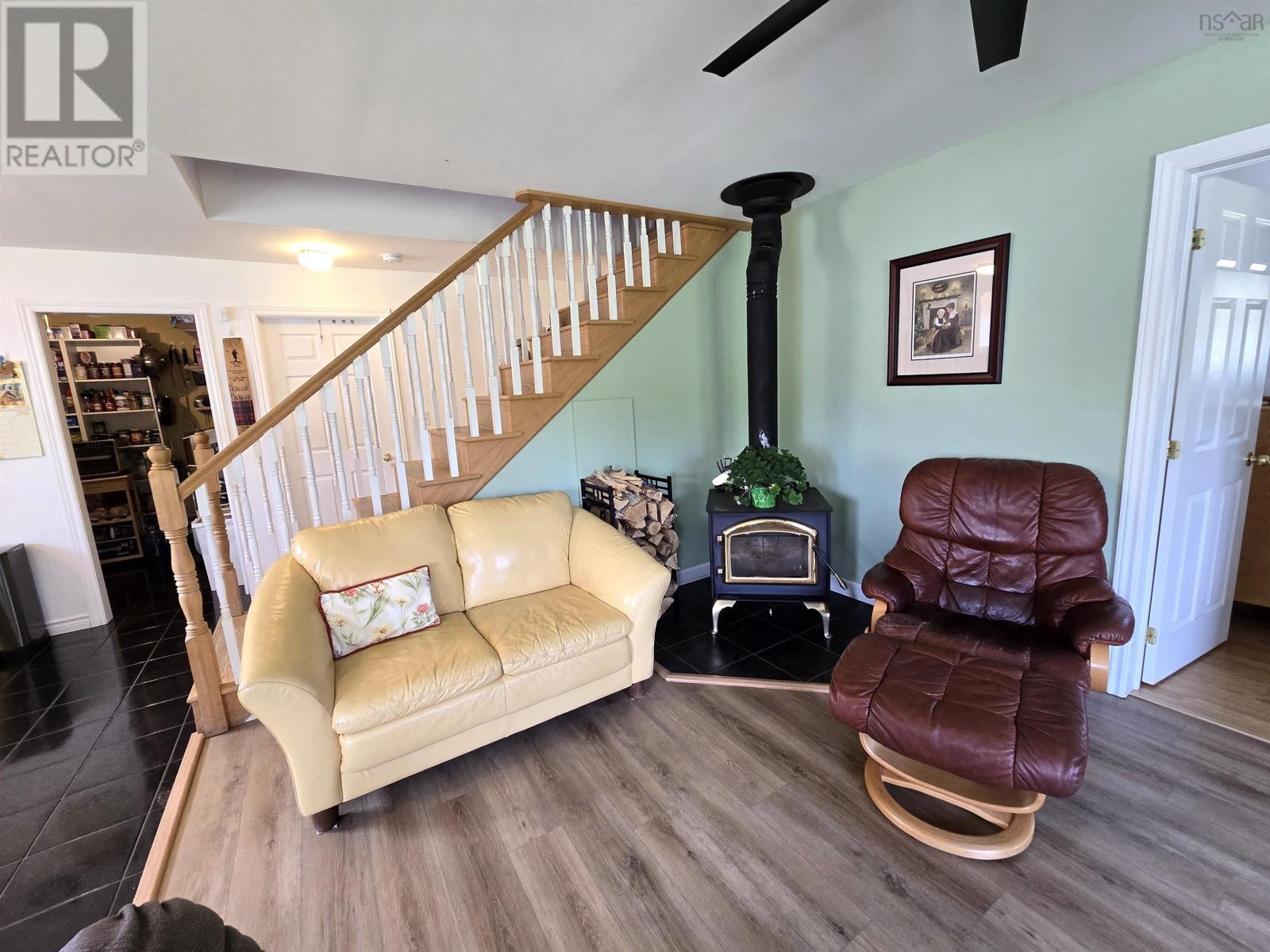 Property 8 of 41 of 1235 Loch Lomond Road