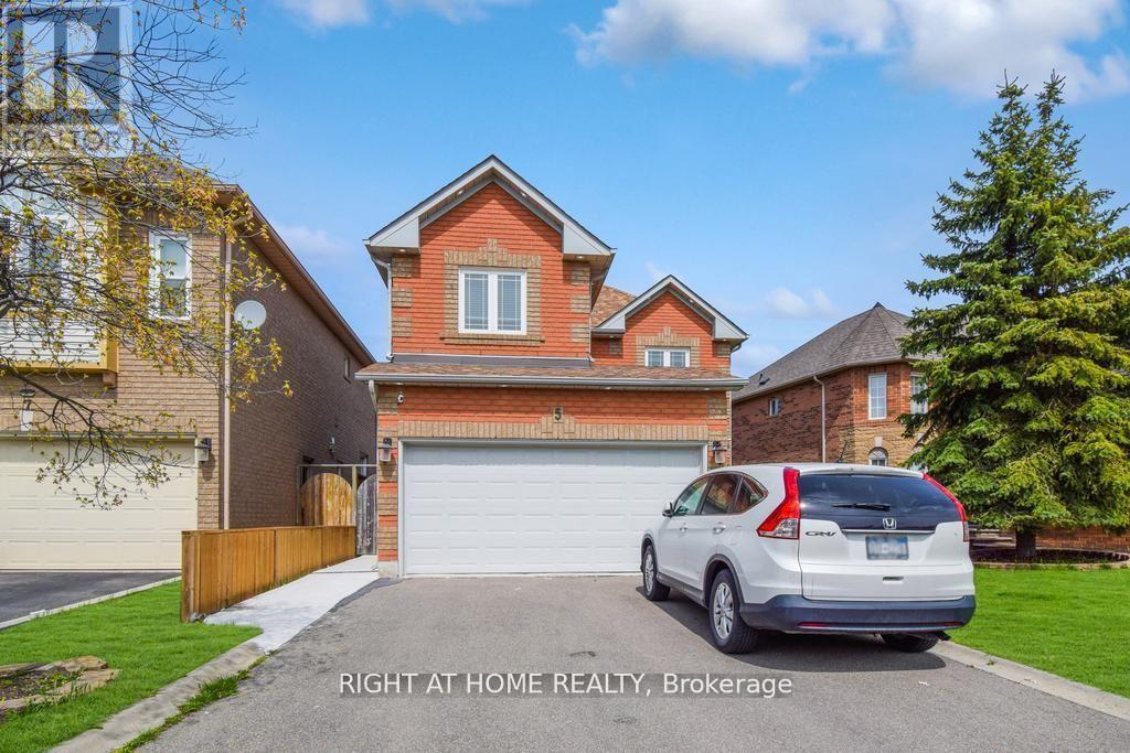 5 CREEKWOOD DRIVE - Photo 2 of 39, Brampton (Snelgrove), Ontario