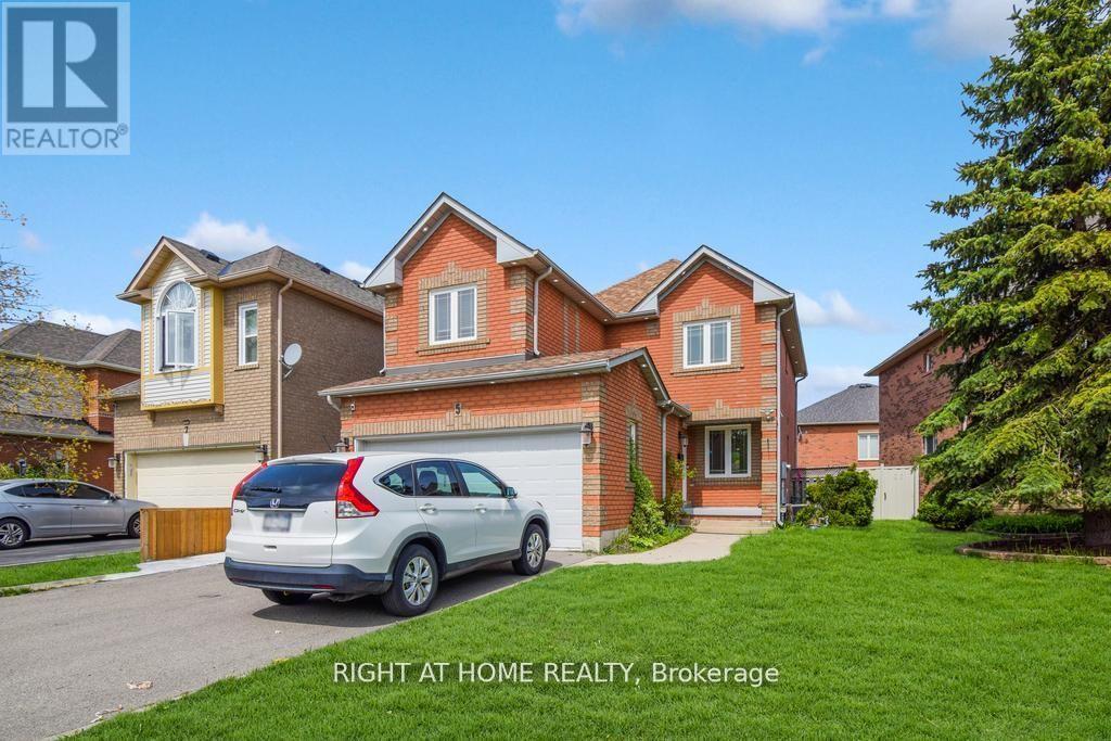 5 CREEKWOOD DRIVE - Photo 3 of 39, Brampton (Snelgrove), Ontario