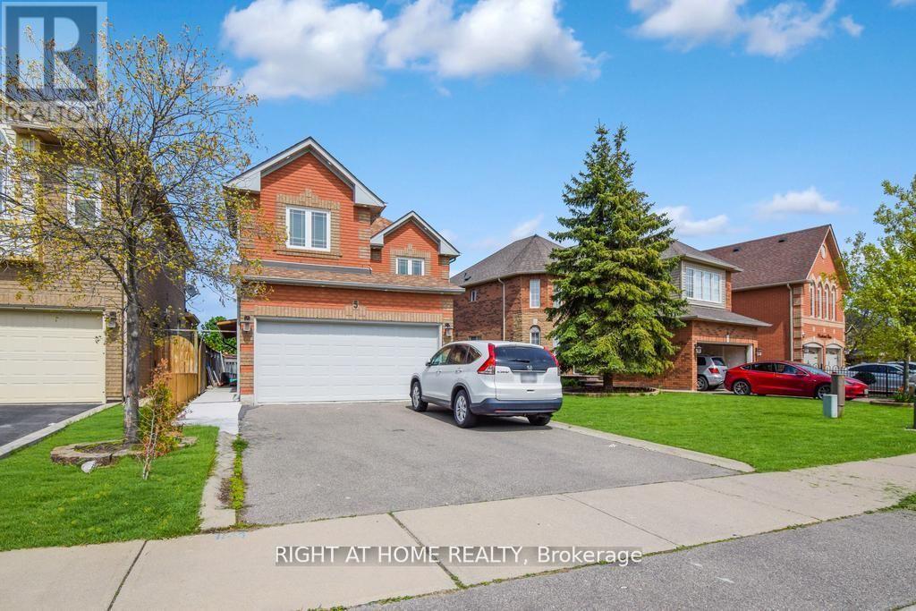 5 CREEKWOOD DRIVE - Photo 4 of 39, Brampton (Snelgrove), Ontario