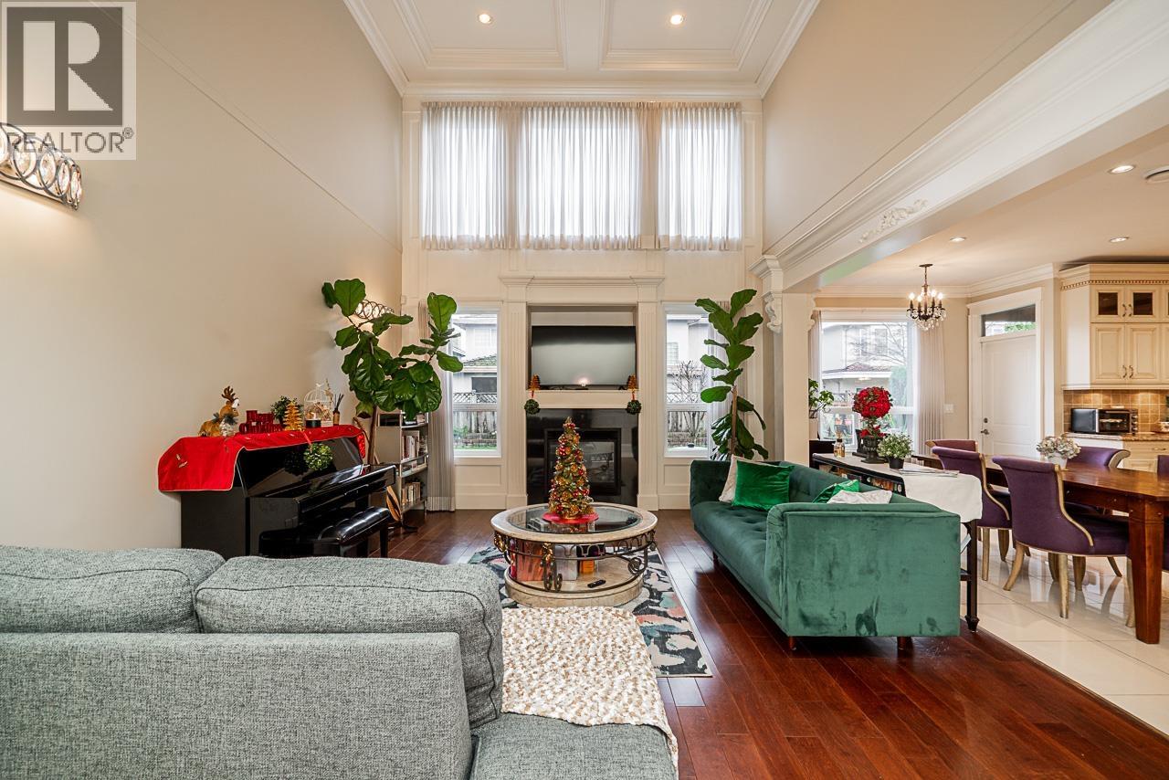 8800 MOORE ROAD, Richmond