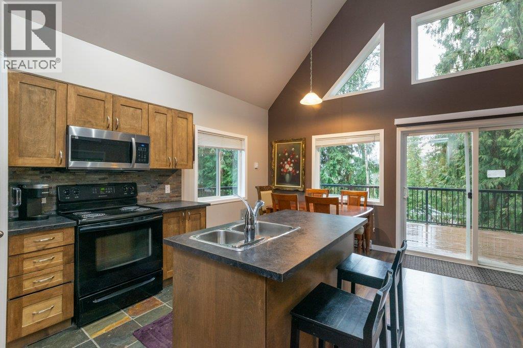 7268 ESTATE PLACE - 8