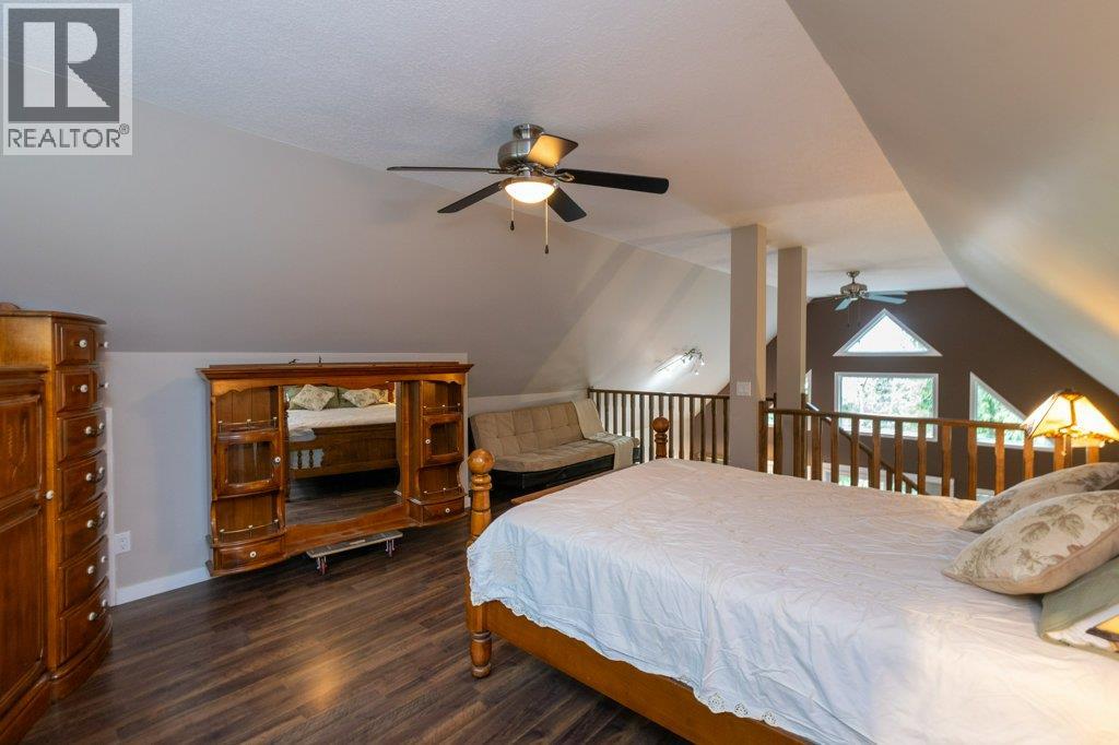 7268 ESTATE PLACE - 18