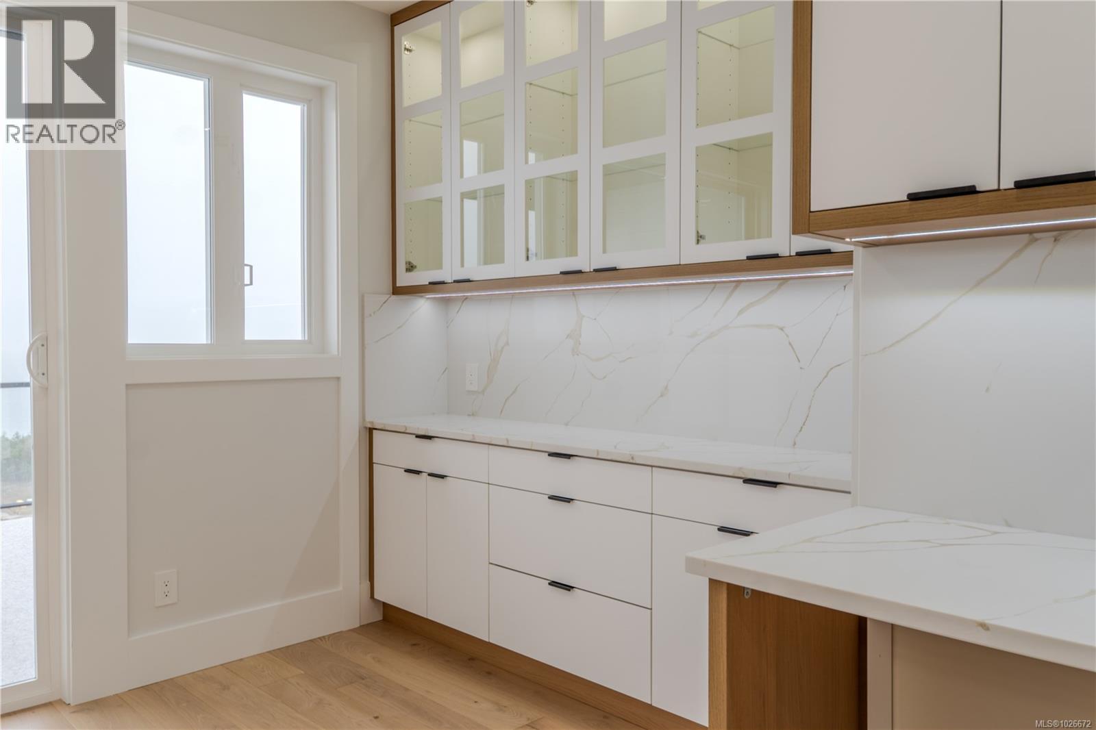 114 ABALONE PL S - 12