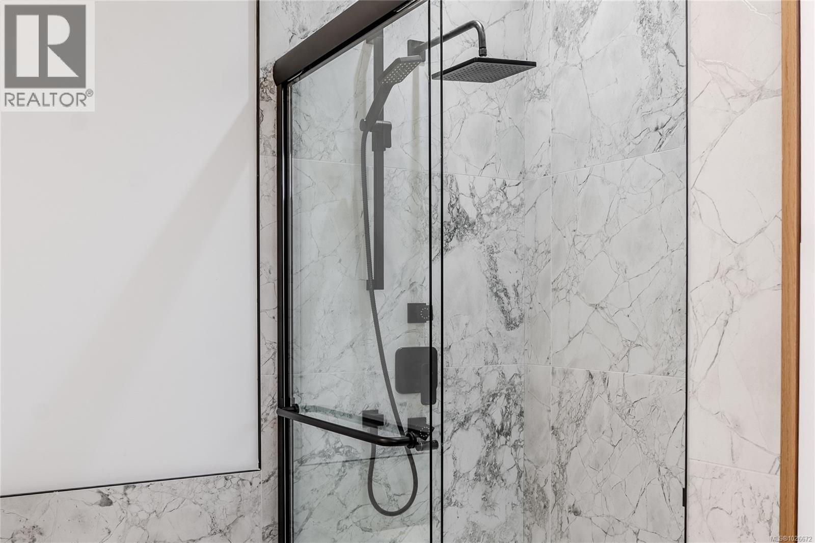 114 ABALONE PL S - 30