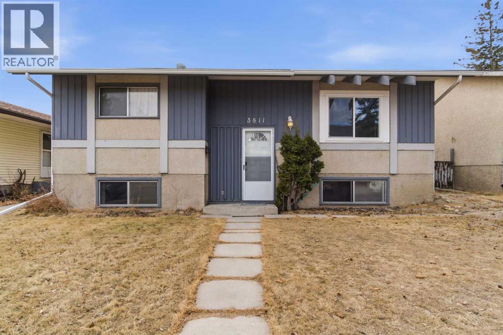 Single Family House Bi-level for Sale in   Avenue NE Marlborough Calgary 