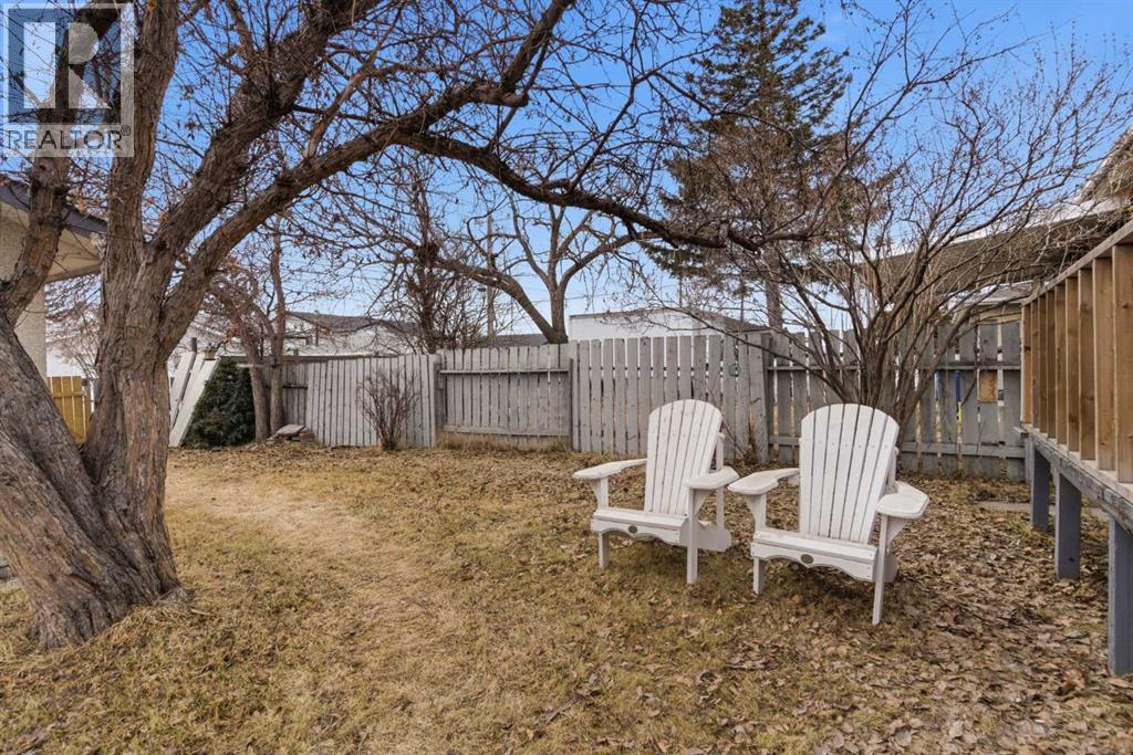 Single Family House Bi-level for Sale in   Avenue NE Marlborough Calgary 