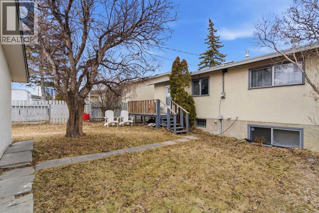 Single Family House Bi-level for Sale in   Avenue NE Marlborough Calgary 