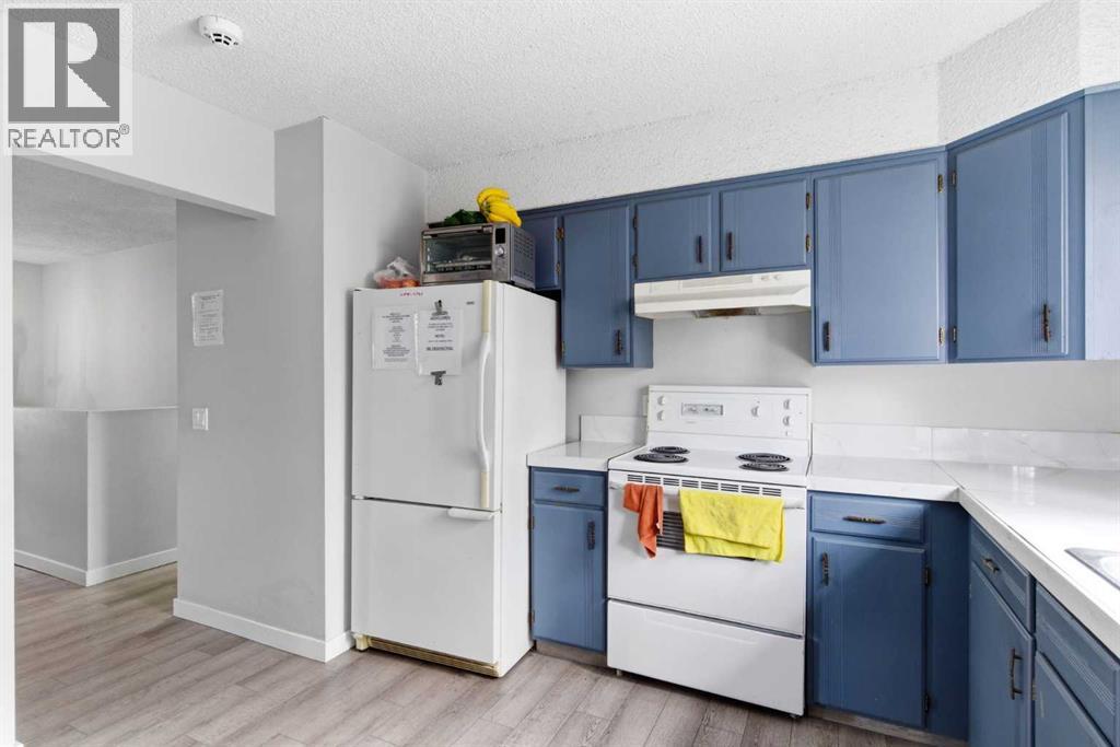 Single Family House Bi-level for Sale in   Avenue NE Marlborough Calgary 