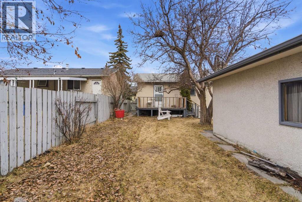 Single Family House Bi-level for Sale in   Avenue NE Marlborough Calgary 