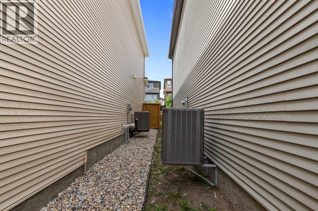 Single Family House for Sale in  Sage Bluff Rise NW Sage Hill Calgary 