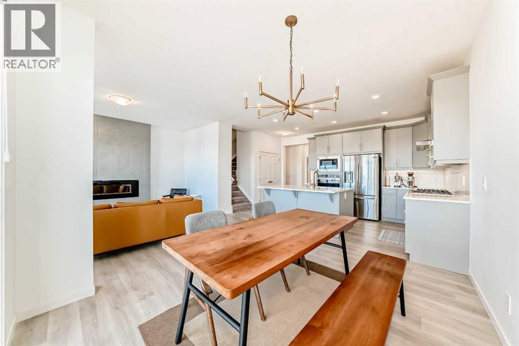 Single Family House for Sale in  Crestmont Drive SW Crestmont Calgary 