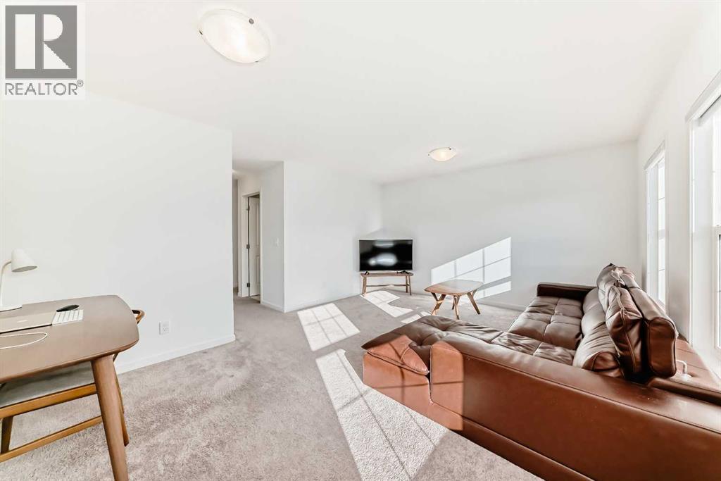 Single Family House for Sale in  Crestmont Drive SW Crestmont Calgary 