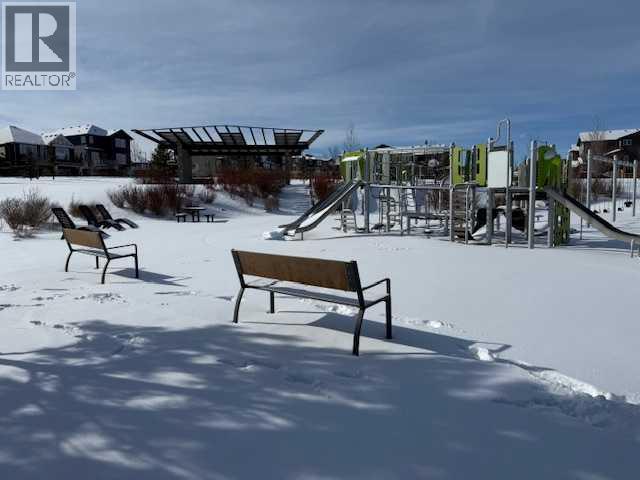 Single Family House for Sale in  Crestmont Drive SW Crestmont Calgary 